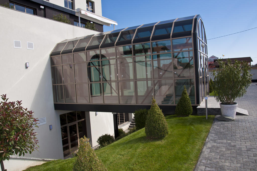 Albert Hotel Ploieşti Buitenkant foto
