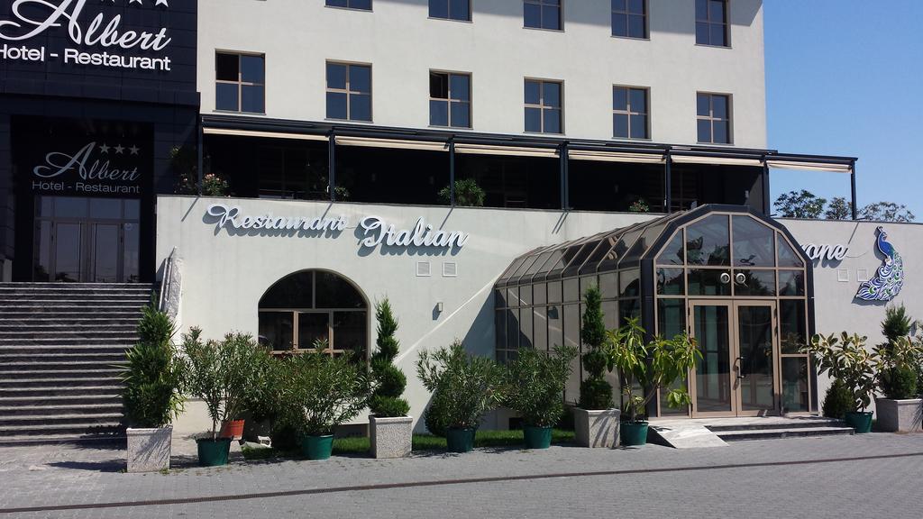 Albert Hotel Ploieşti Buitenkant foto