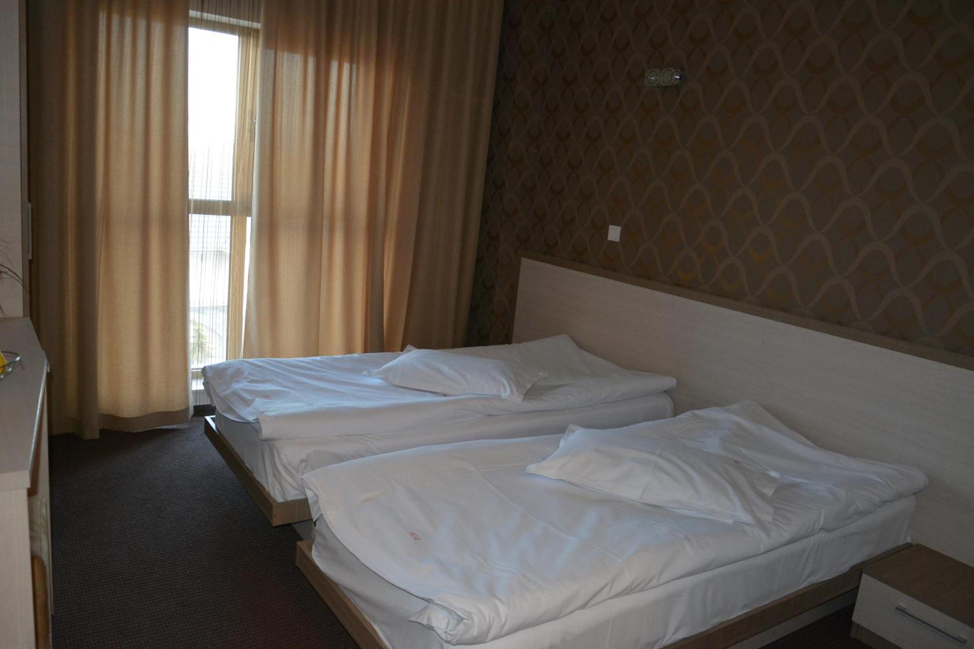 Albert Hotel Ploieşti Kamer foto