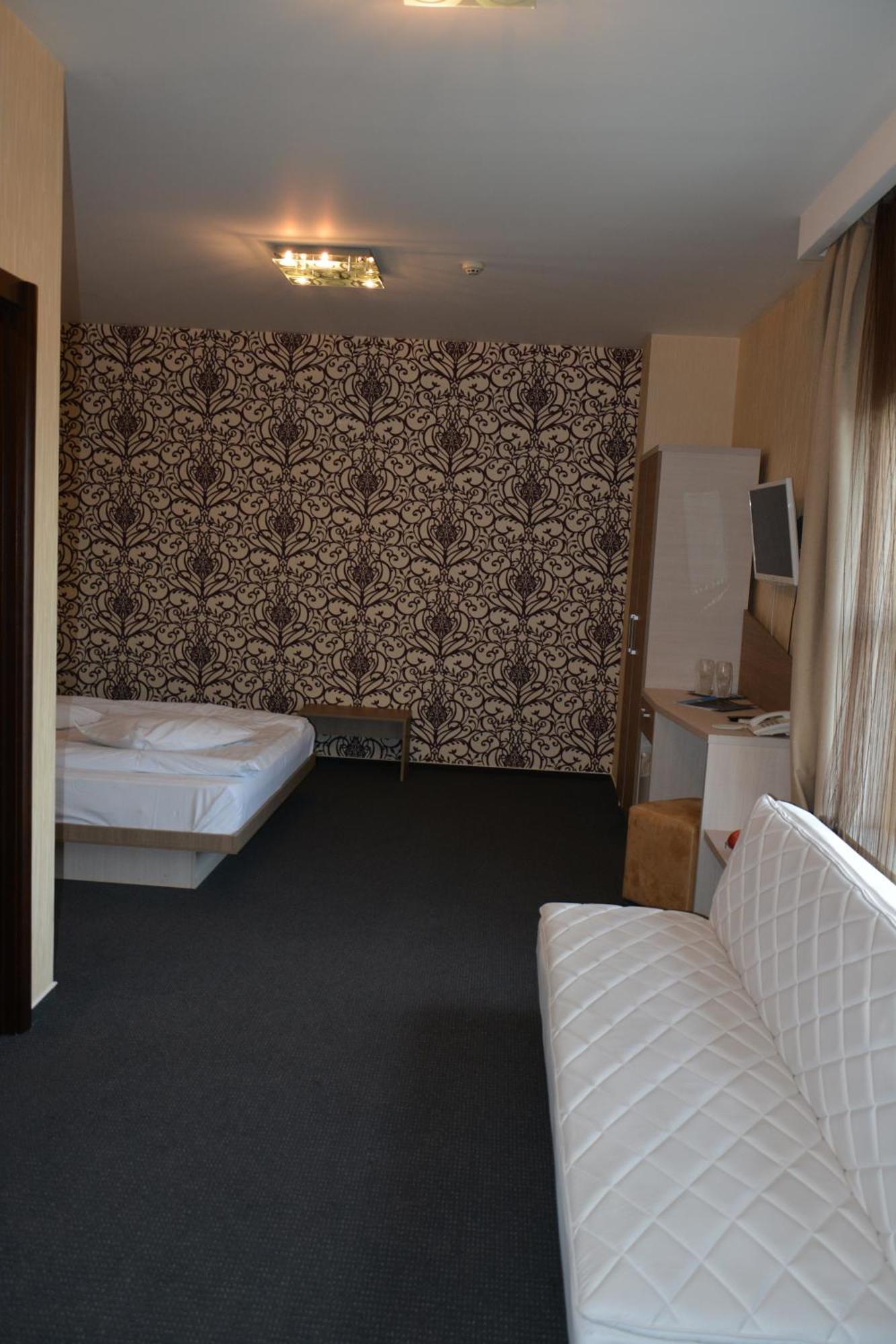 Albert Hotel Ploieşti Kamer foto